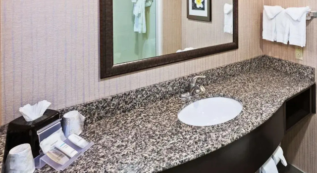 Апартаменты Hilton Garden Inn West Little Rock