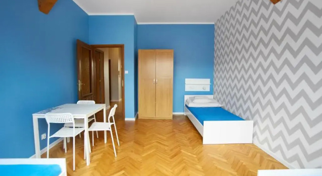 Трёхместный номер Standard Dizzy Daisy Hostel