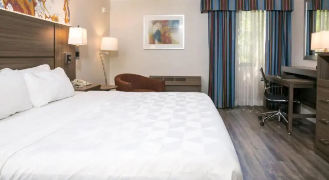 Номер Standard Wyndham Executive Center Columbia