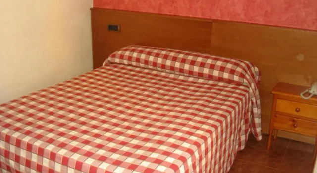 Одноместный номер Standard с красивым видом из окна Hostal Millán