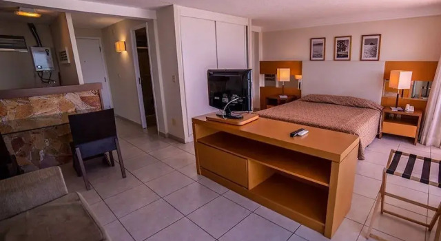 Flats com ampla varanda - 150m da Praia de Ponta Negra