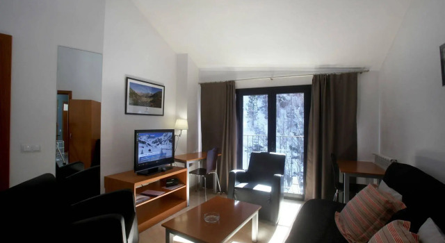 Apartaments Turístics Prat de Les Mines, Rezervați Hotel Llorts Vallnord Ski Resort