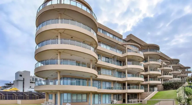 Апартаменты 102 Bermuda-Comfortable ground floor on main beach