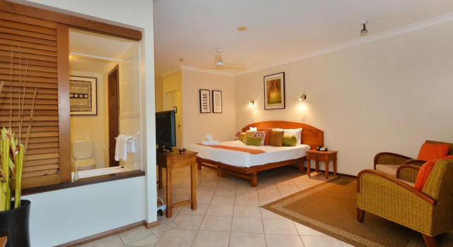Двухместная студия с балконом Seascape Holidays at The Queenslander