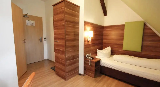 Hotel am Färbertor, Забронировать Отель Отели Нюрнберга с парковкой, рядом с Городской музей Фембохаус, Парковка