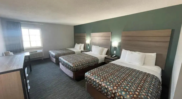 Семейный люкс Countryside Inn & Suites Omaha East-Council Bluffs IA