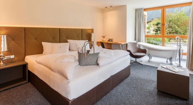 Люкс HUBERs Boutiquehotel