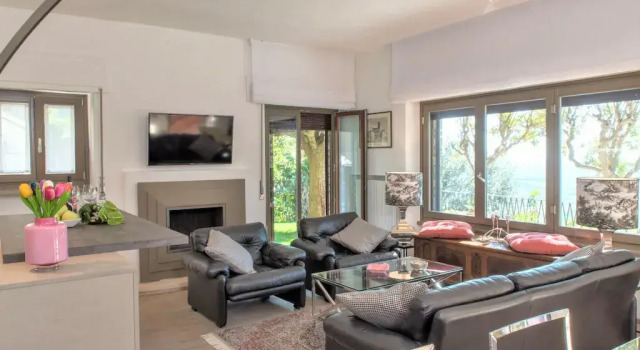 Apartment near Cortona with a Beautiful View and Garden