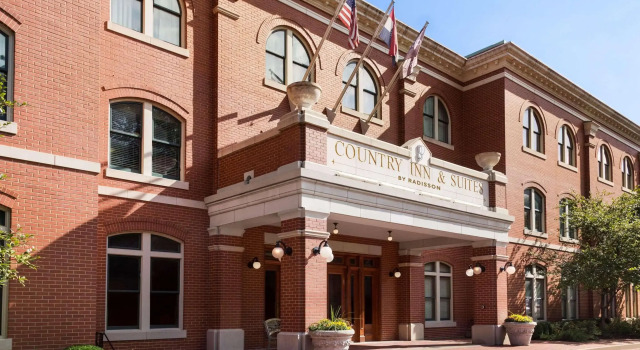 Country Inn & Suites by Radisson, St Charles Historic District, Buchen Sie Hotel St. Charles Chicago und Umgebung