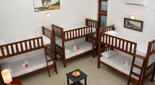 Colombo Mount Beach Hostel, Book Hostel / Vandrerhjem Hostels i Western Province, Hostel / Vandrerhjem