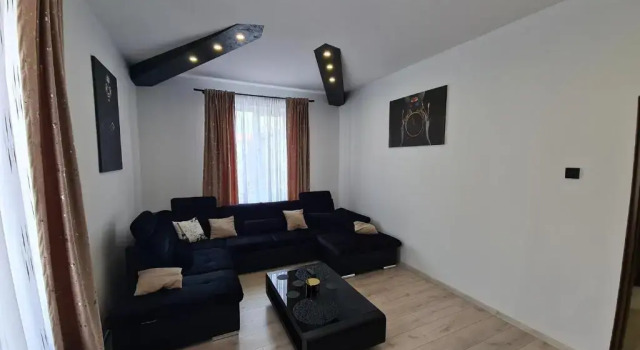 Diamonds House, Rezervovat Hotel Hotely v Hunedoara s parkováním, Parkování