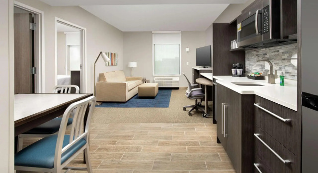 Двухместный люкс c 1 комнатой Home2 Suites By Hilton Charlottesville Downtown