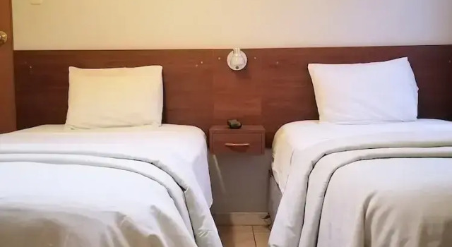 Economy Doppel Zimmer Hostal Rodinn