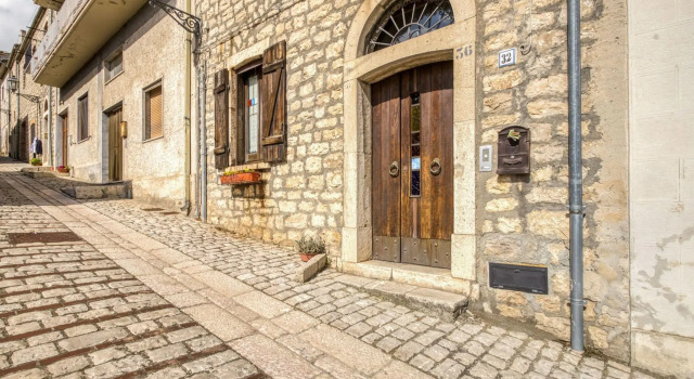 Апартаменты Elegant Apartment in Buonalbergo near Town Center