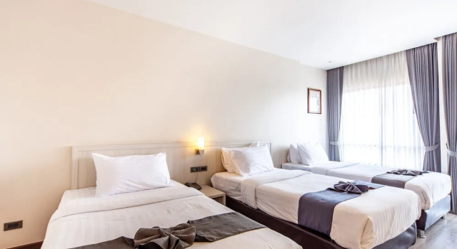 Трёхместный номер Superior с балконом Rung Aroon Hotel By Le Siri