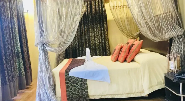 Номер Standard с балконом Kamayan sa Palaisdaan Hotel and Resort Quezon