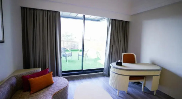 Номер Standard The Grand Nirvana Hotel