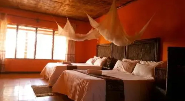 Lyawa Lodge, จอง โรงแรม Sinazongwe ใต้