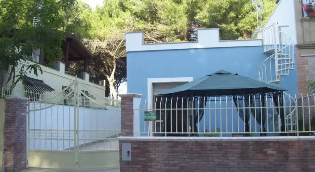 Villa sulla Spiaggia by Casa di Marco, Забронировать Вилла Виллы Галлиполи, рядом с Пляж Ривабелла, Вилла