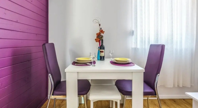 Beautiful Home in Ostrvica With Wifi and 1 Bedrooms, Rezerwuj Hotel Hotele w Split-Dalmatia County z parkingiem, Parking