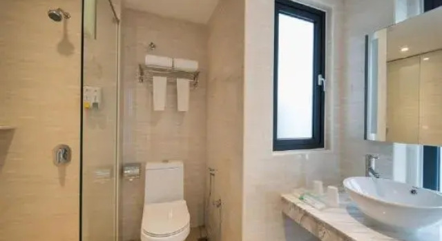 Номер Deluxe City Comfort Hotel Chinatown