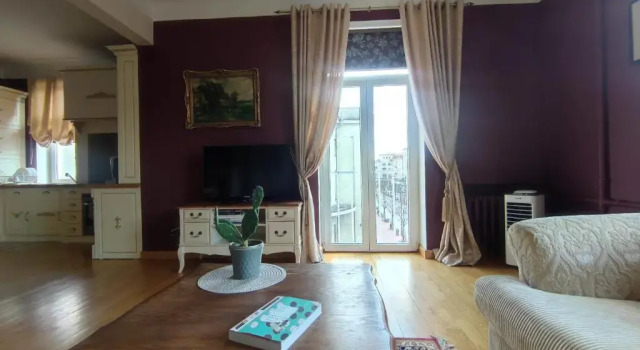 Апартаменты Broadway Apartment