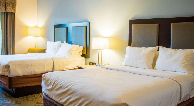 Comfort Inn & Suites Plainville-Foxboro, Забронировать Отель Отели Массачусетса 4 звезды, 4*