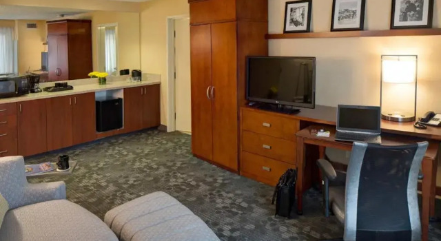 Люкс Courtyard by Marriott Anchorage Airport