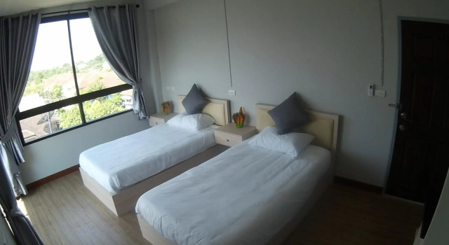 Na Siri Lakeview