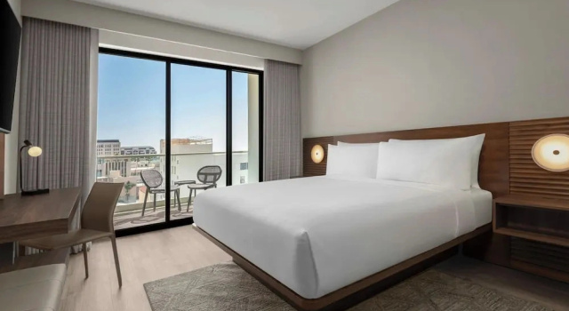 Двухместный номер Standard с балконом и с видом на горы AC Hotel Pasadena