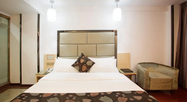 Long Xiang Hotel, Rezerwuj Hotel Hotele w Shenzhen z parkingiem, Parking