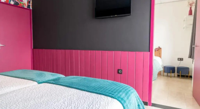 Трёхместный номер Standard с балконом Hotel Rooms