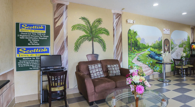 Scottish Inn and Suites Baytown, Book Hotel Hoteller i Baytown med parkering, Parkering