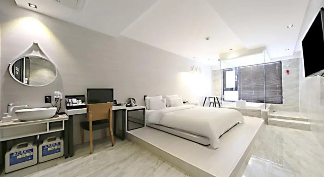 Люкс Masan Almond Hotel