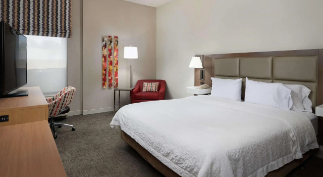 Двухместный люкс Hampton Inn Glendale-Peoria
