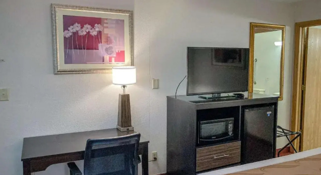 Двухместный номер Standard Motel 6 Elkhart, IN