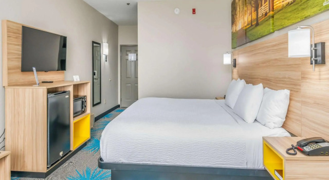 Days Inn and Suites - Prattville, Boek Hotel Prattville Alabama