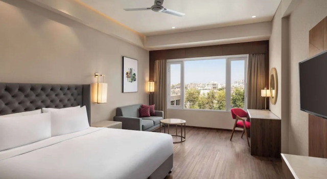 Номер Standard Ramada by Wyndham Ahmedabad Narendra Modi Stadium Motera