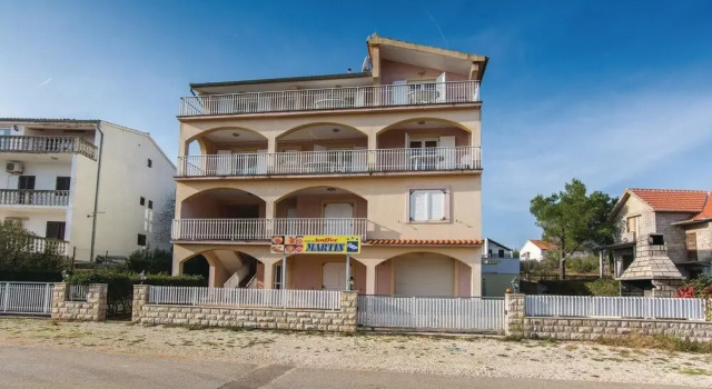 Beautiful Apartment in Pridraga With 1 Bedrooms and Wifi, Забронировать Апартаменты/квартира Придрага Задарская жупания