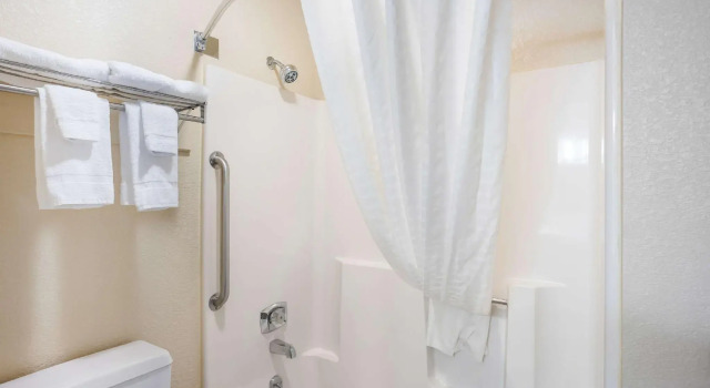 Двухместный номер Standard Quality Inn Cedar Rapids South