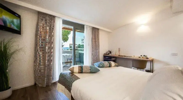Двухместный номер Deluxe с балконом NOHA Lifestyle Hotel