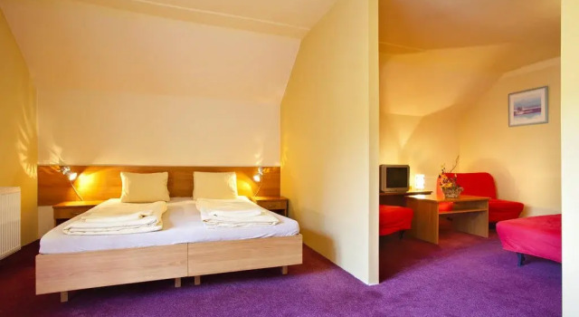 Hotel Velveta, Rezerwuj Hotel Hotele w Kraj hradecki z parkingiem, Parking
