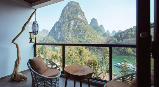 Двухместный номер Standard с балконом и с видом на реку Li River Resort