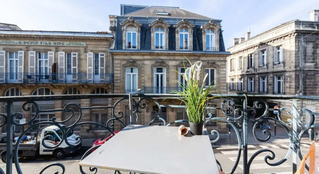 Typical Bordeaux Apartment, Забронировать Апартаменты/квартира Апартаменты Бордо, рядом с Церковь Нотр-Дам, Апартаменты/квартира