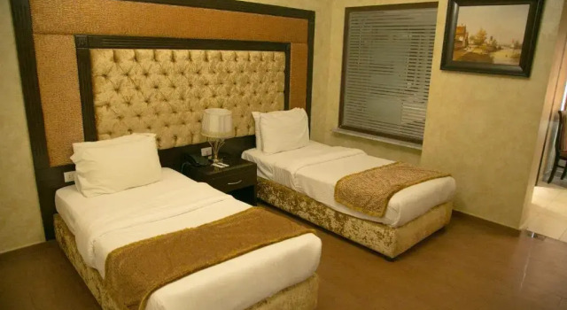 Номер Deluxe Queens Suite Hotel