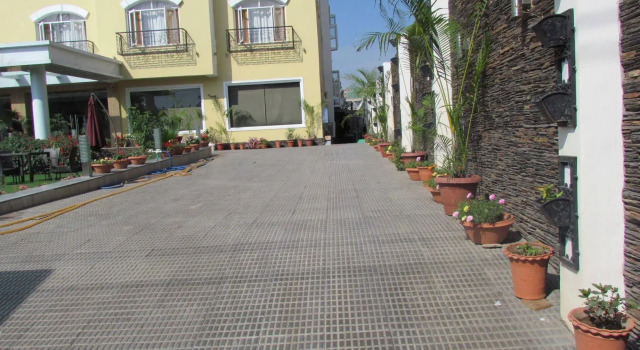 Hotel Pine Spring Srinagar Wazir Bagh, Забронировать Отель СПА-отели Jammu & Kashmir Ski, SPA-услуги