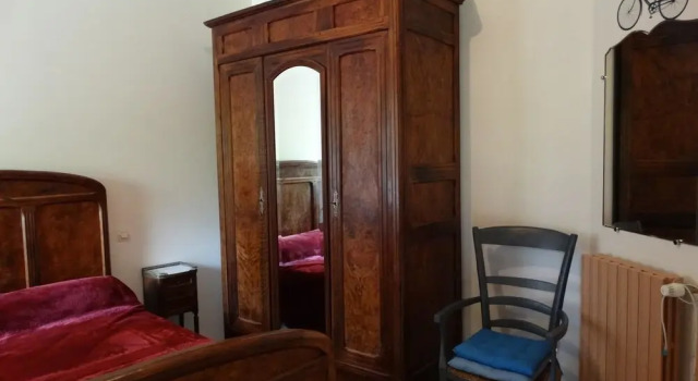 House With one Bedroom in La Mothe-saint-héray, With Furnished Terrace, Prenota Casa vacanze Hotel a Aquitania con parcheggio, Parcheggio