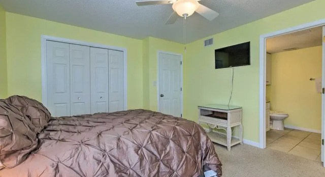 Orange Beach Resort Condo w/ Pool - Walk to Beach!, Prenota Resort Hotel a Alabama con parcheggio, Parcheggio