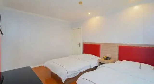 Двухместный номер Standard Xiangfu Hotel