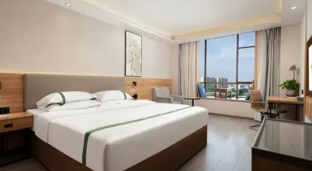 Двухместный номер Standard с красивым видом из окна GreenTree Inn Hubei Huanggang Hong An Wal-Mart Plaza Business Hotel
